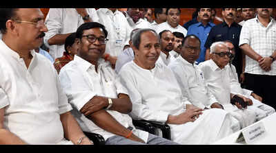 Naveen’s Cong outreach sparks buzz on new political equations