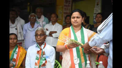 Wadettiwar camp sweeps Chanda standing panel, rift widens in Cong