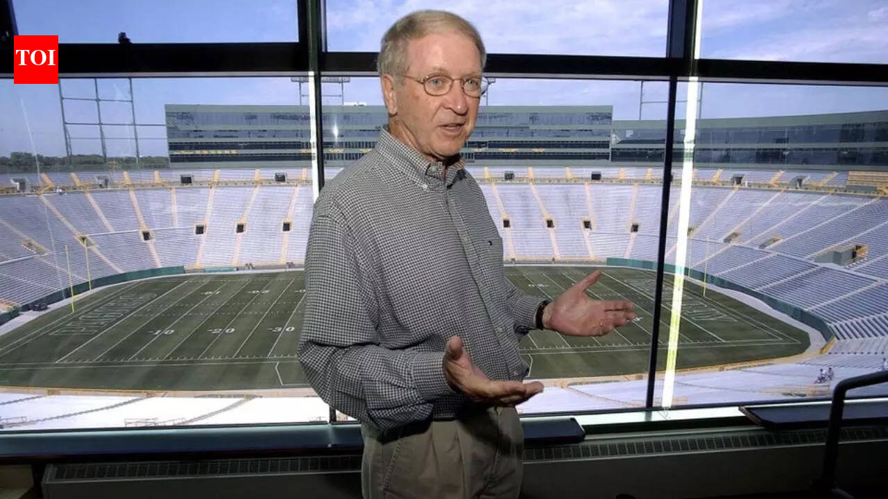 Bob Harlan cause of death: Former Packers President who revived Green Bay franchise dies at 89