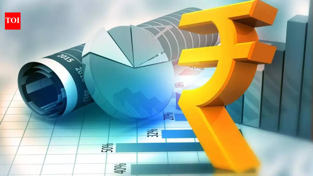 Rupee gains 55 paise to close at 91.6/$ as RBI intervenes