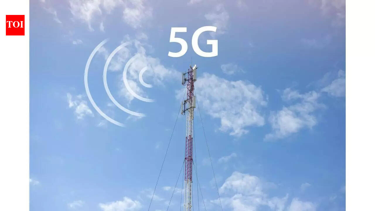 Vietnam in talks with Chinese firms for new 5G contracts despite US warnings