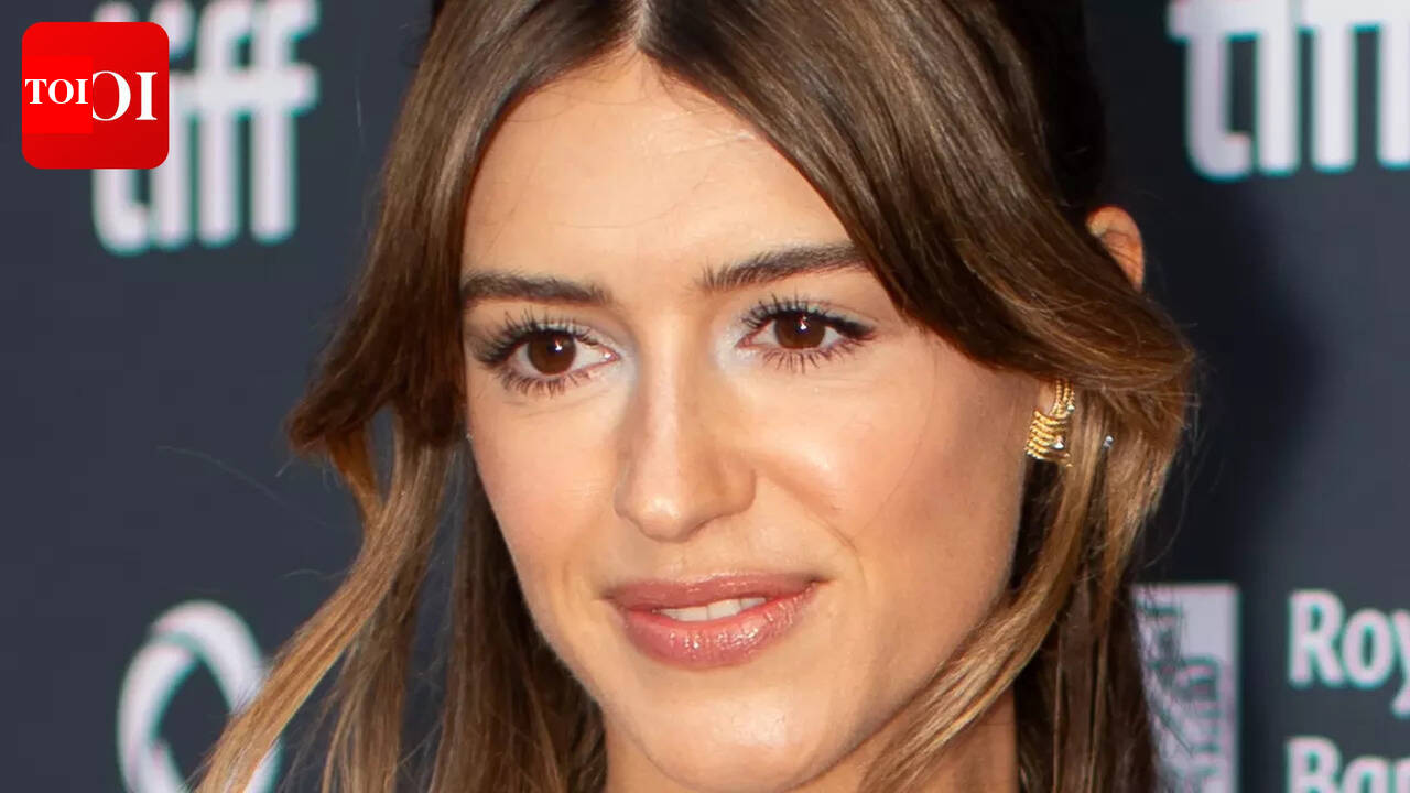 Daisy Edgar-Jones reveals endometriosis struggle and acne battle in honest beauty video