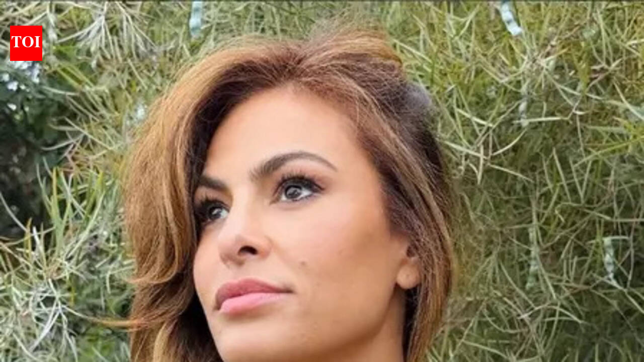 Eva Mendes & Ryan Gosling reunite for a first appearance in a decade; Birthday surprise on Fallon