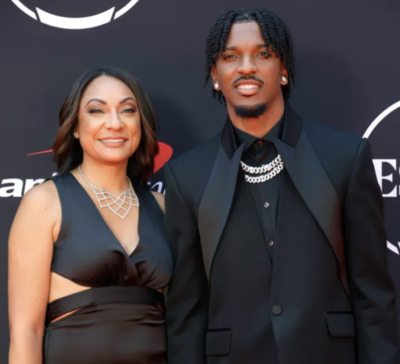  fans worry as Jayden Daniels hands career to mom Regina Jackson after she officially becomes his agent