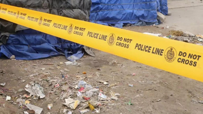 'আমরা ক্ষমা চেয়েছিলাম কিন্তু তিনি শোনেননি': হোলির রঙের বিবাদে একজন নিহত হওয়ার পরে দিল্লিতে যানবাহন জ্বালিয়ে দেওয়া, রাস্তা অবরোধ করা হয়েছে