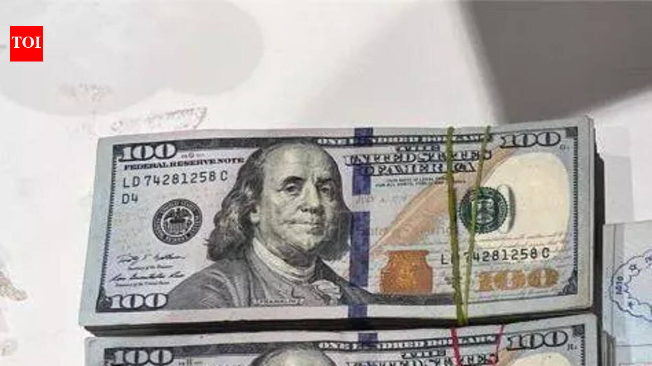 Two flyers from Bangkok held with over $70,000 cash at Ahmedabad airport