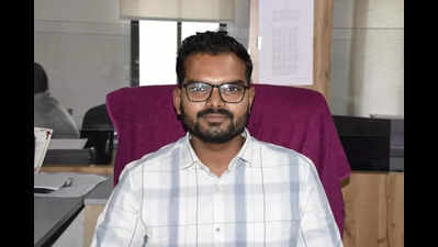 Surat sub-registrar cracks UPSC in 5th attempt, secures AIR 709