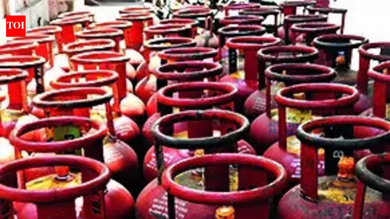 West Asia crisis puts curbs on booking of 2nd LPG cylinder