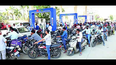 Fuel stations in Purnia witness panic buying