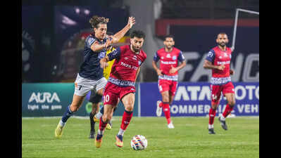 Top football clubs at loggerheads with AIFF over long-term league future