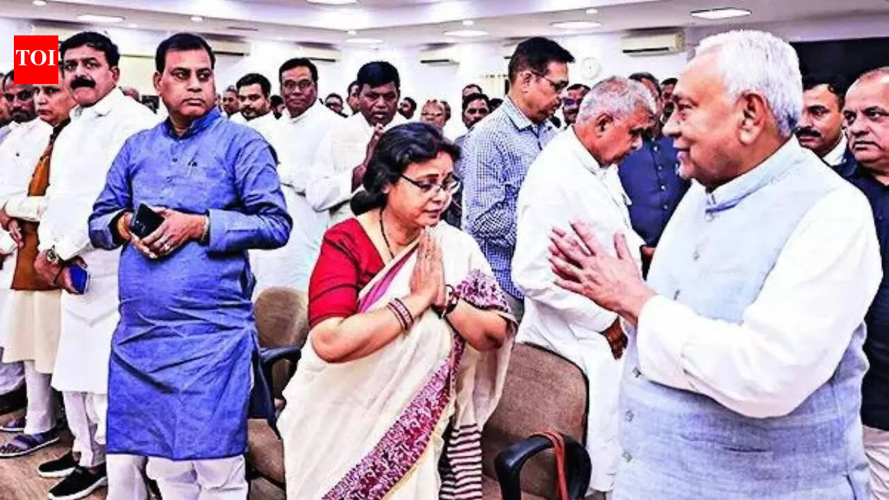 Nitish Kumar firm on Rajya Sabha move, son Nishant to join JDU tomorrow