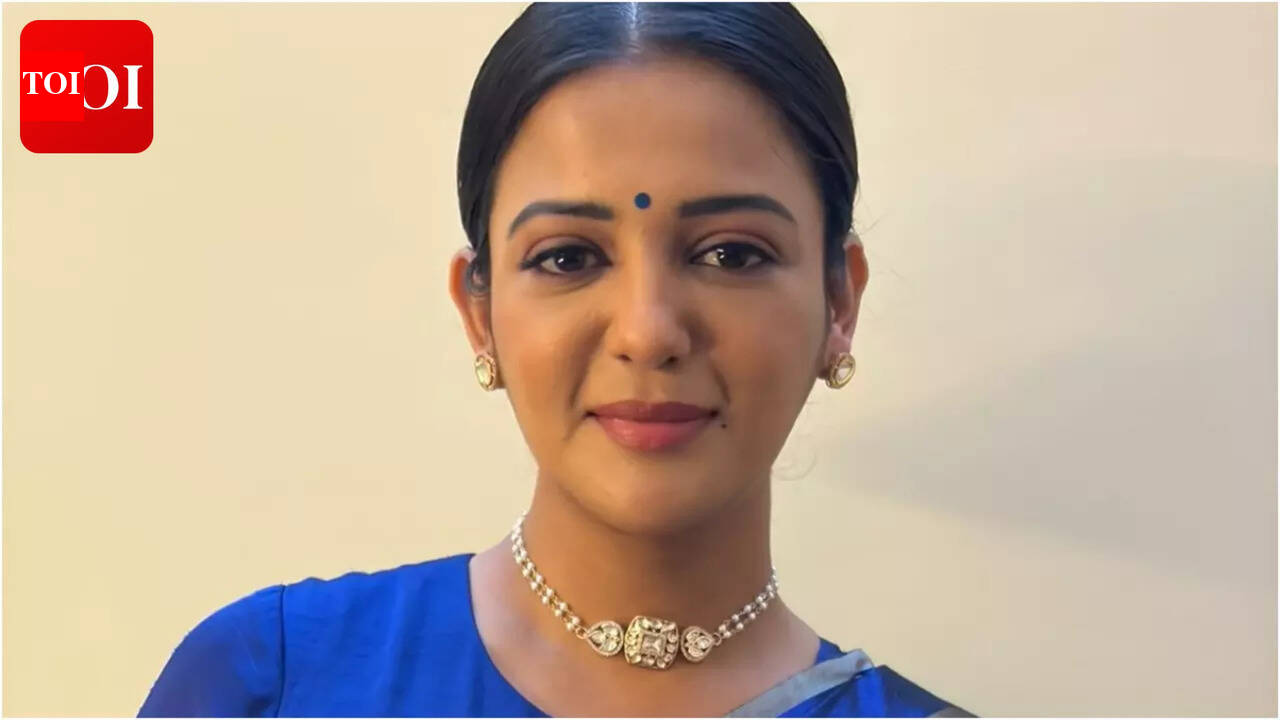 Gulki Joshi shares a full-circle moment with Iqbal Khan in upcoming show Yaadein; says 'There’s a certain nostalgia attached to it as I grew up hearing about that era of television at home'