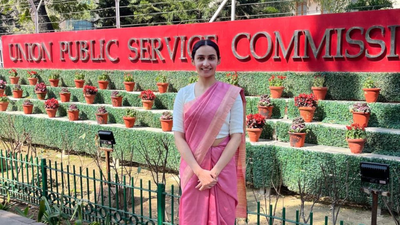Meet Bhavika Chopra: St Stephen’s economics graduate who rose from AIR 476 to AIR 25 in UPSC 2025