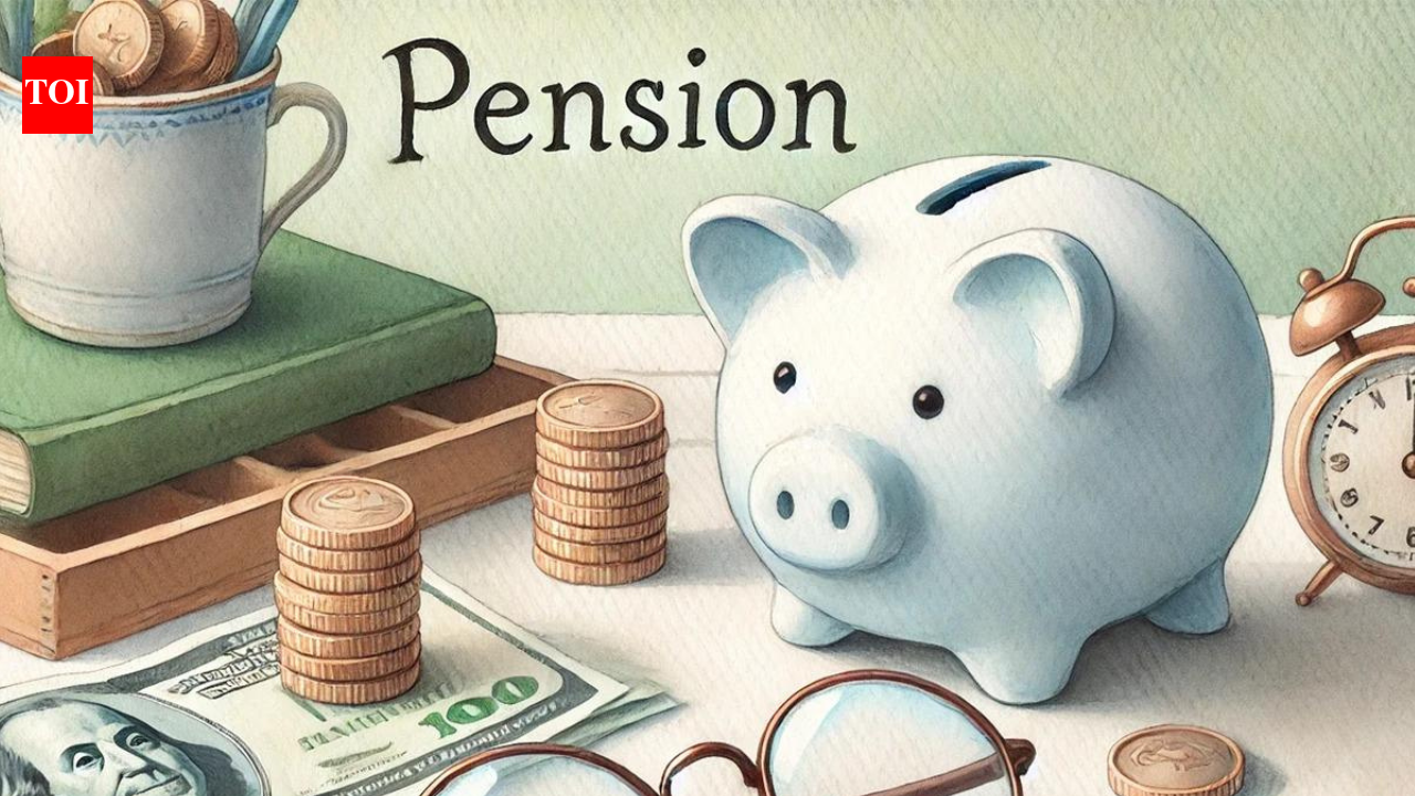 EPS-95 pension demand: EPFO retirees to hold 3-day protest in Delhi seeking Rs 7,500 minimum pension – The Times of India