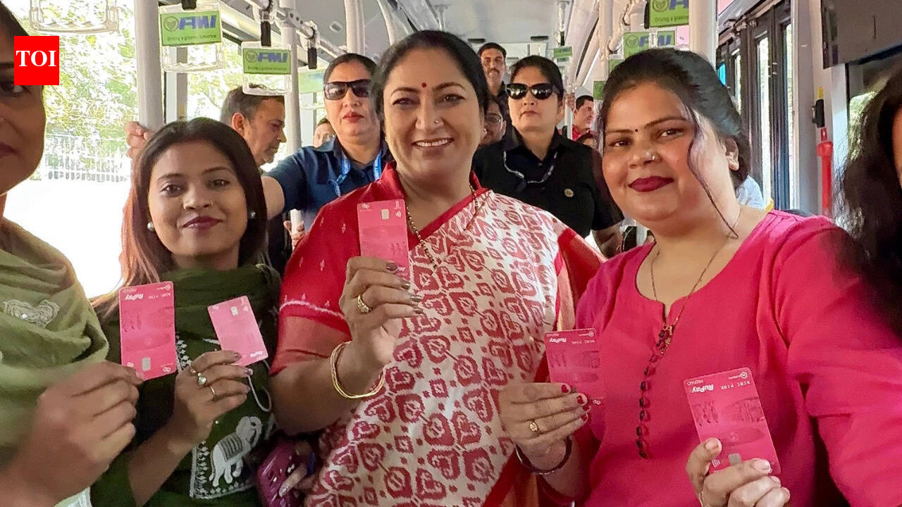 Delhi CM hops on DTC bus to check implementation of Saheli Pink Smart Card