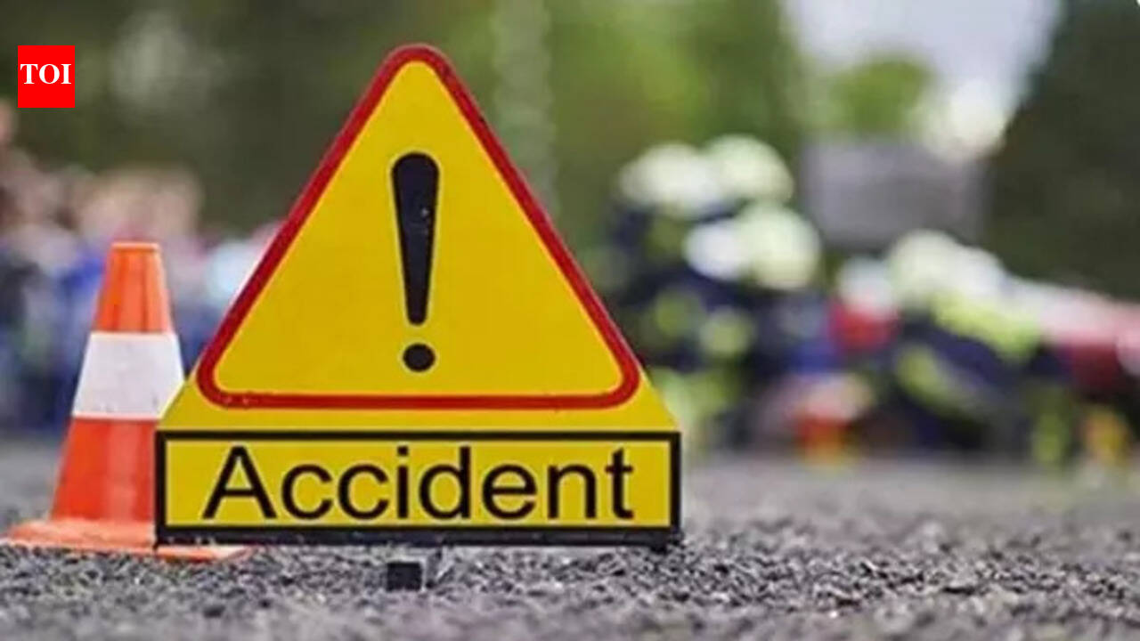 2 killed, 1 hurt as vehicle hits motorbike in Chatra