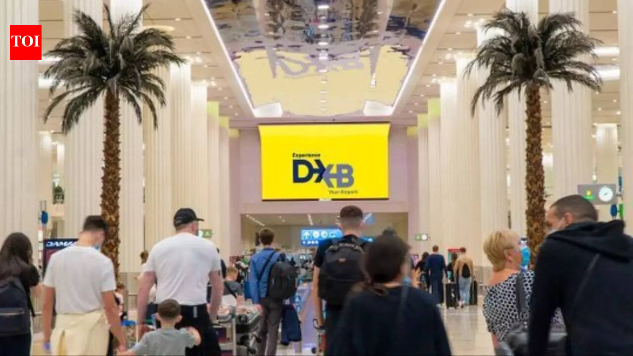 UAE residents turn to secret land routes to escape travel shutdown amid Iran and US–Israel war