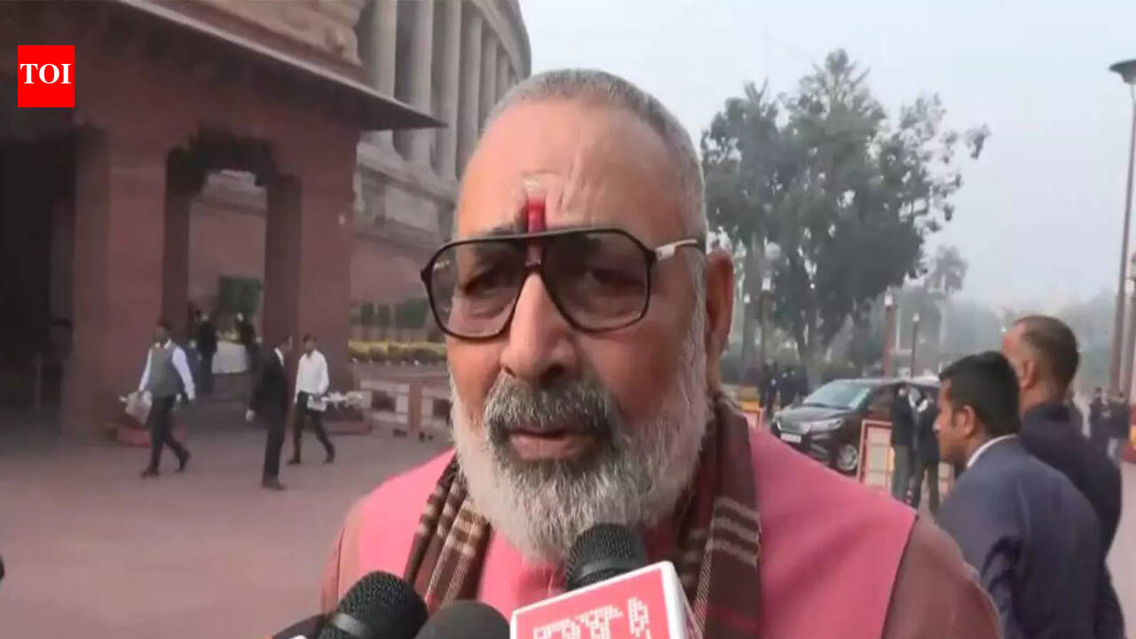 Giriraj says CM to choose his successor; Samrat likely to meet Shah