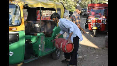 Tech-glitch on online LPG booking site forces residents to rush to gas agencies