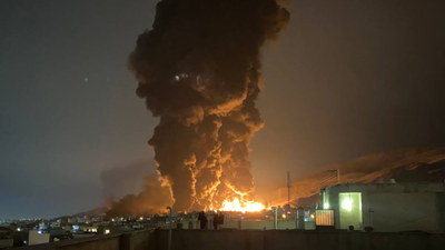  Israel strikes several oil depots in Iran; towering smoke, massive blaze light up skyline