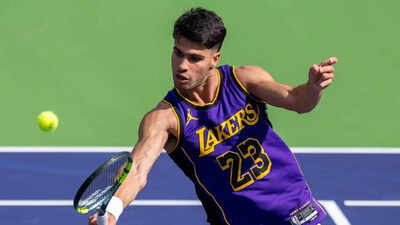 Carlos Alcaraz remains unbeaten in 2026 after a straight-sets victory over Grigor Dimitrov at the BNP Paribas Open