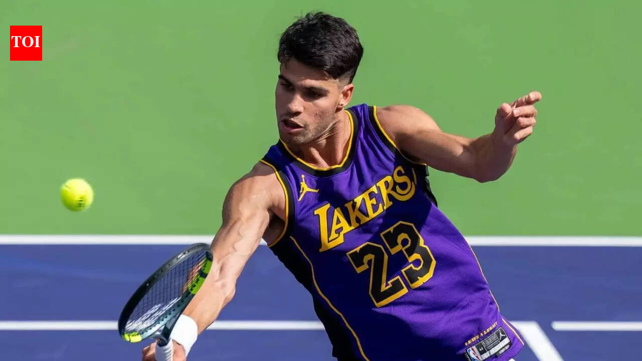 Carlos Alcaraz remains unbeaten in 2026 after a straight-sets victory over Grigor Dimitrov at the BNP Paribas Open