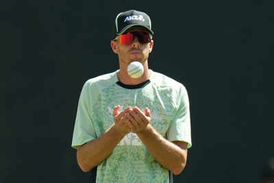  How Mitchell Santner echoed Pat Cummins as Kiwis eye first white-ball World Cup win