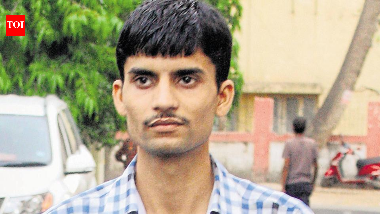 FIR against Vyapam whistleblower Ashish Chaturvedi after gunman alleges caste slur, assault and obstruction of duty in Gwalior