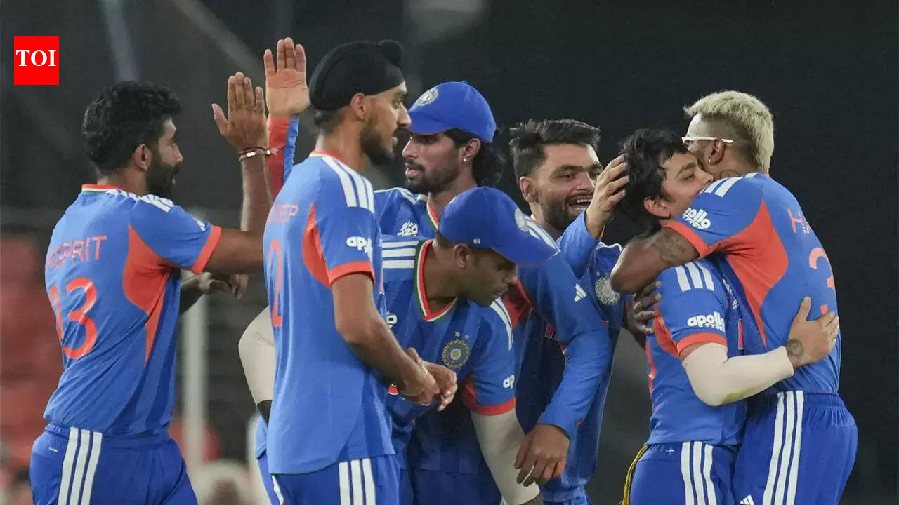 IND vs NZ Final LIVE: India on the brink of title win as New Zealand falter