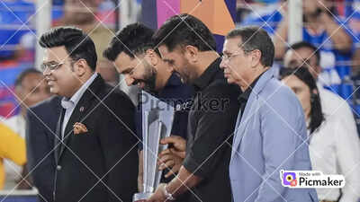 MS Dhoni and Rohit Sharma bring out T20 World Cup trophy in final, Ahmedabad crowd roars - Watch