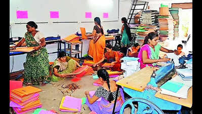 Despite govt night hours nod, safety worries keep most women away