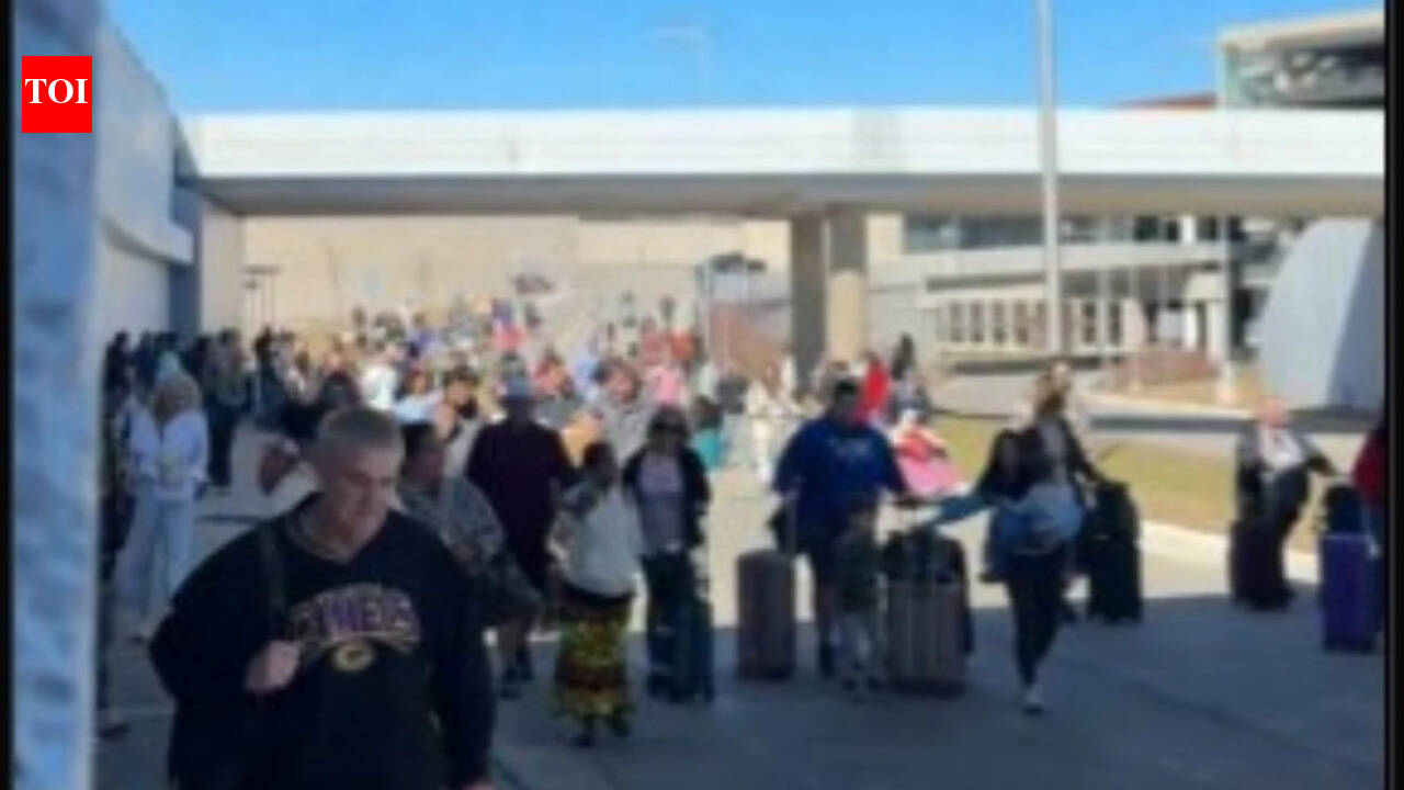 Bomb threat at Kansas City International Airport, passengers told to immediately evacuate