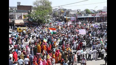 2,000 Sanganer residents march to protect homes