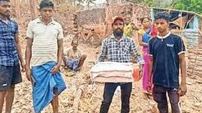 Father carries stillborn baby in cardboard box after ambulance ‘denied’ by hospital in Jharkhand