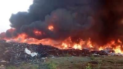 Massive fire engulfs open scrap yard in Gurgaon