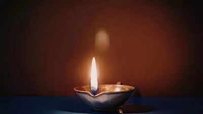 Why lighting a diya daily brings positivity in the house