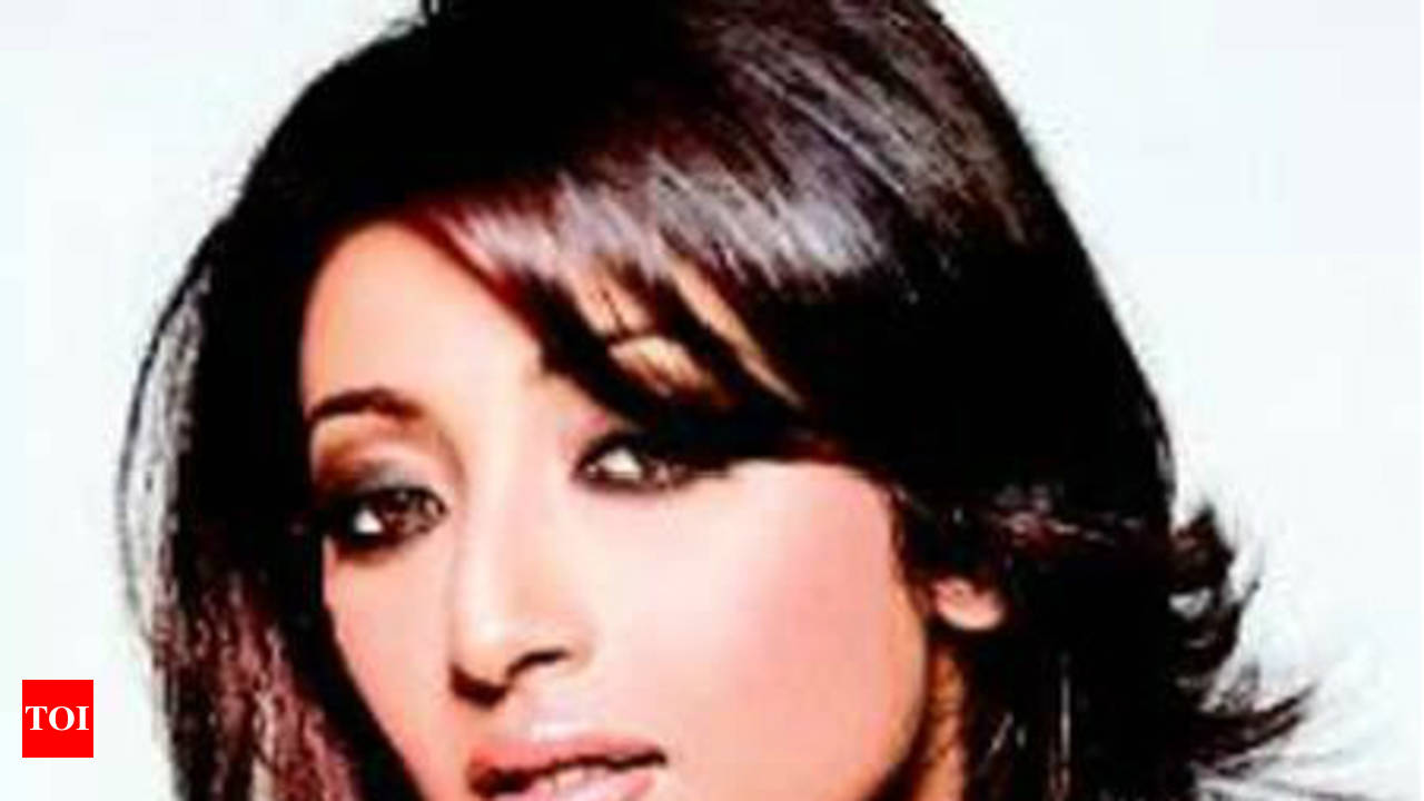 Wife swapping has become a Reality: Paoli Dam | Hindi Movie News - Times of  India