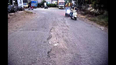 Industrialists urge CM to provide funds to upgrade MIDC roads in Nashik city