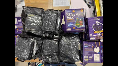 Hydroponic weed worth 8.7 crore seized at Pune airport