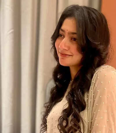 Sai Pallavi shares new look;'Ramayana' actress says 'Just coz I love what I wore'