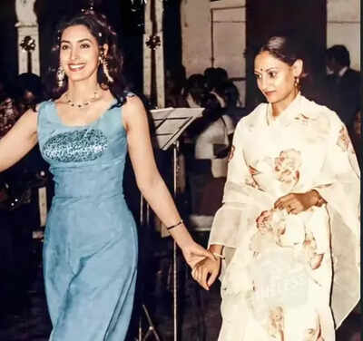 Tanishaa Mukerji shares rare throwback photo; Remembers legendary Aunt Nutan