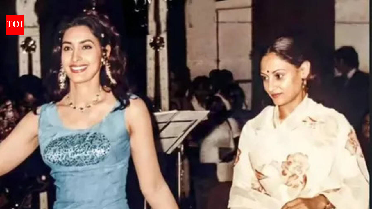 Tanishaa Mukerji shares rare throwback photo; Remembers legendary Aunt Nutan
