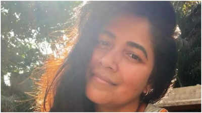 Narayani Shastri embraces natural glow with 'no filter, no makeup' moment
