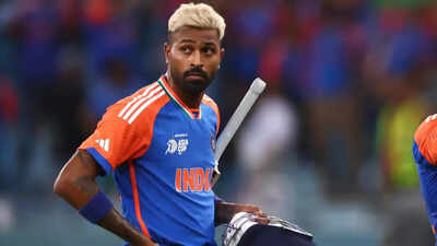 Hardik Pandya interacts with Dhoni and his son Agastya in the stands — viral video melts hearts