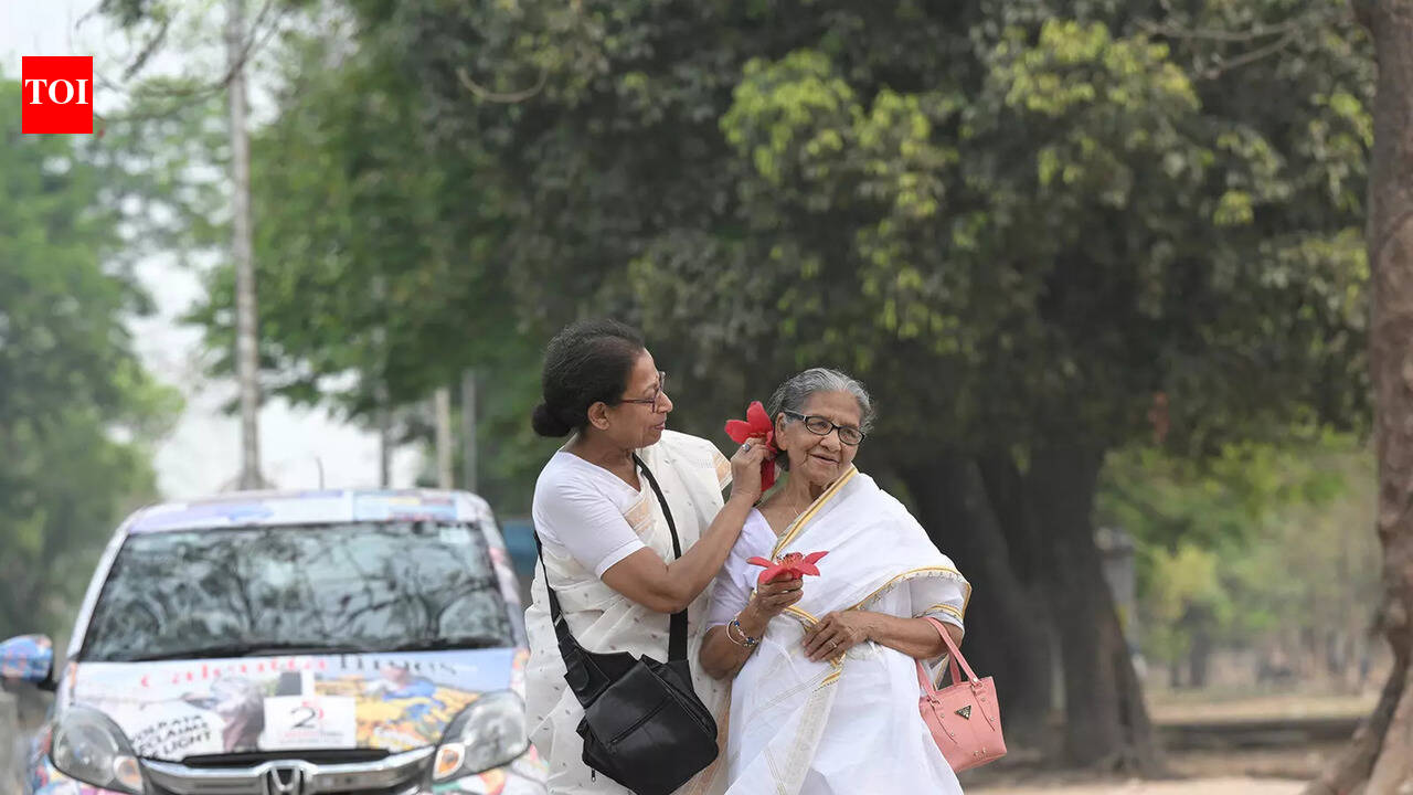 Zip, zap, zoom : A special joyride around Kolkata on the CT mobile