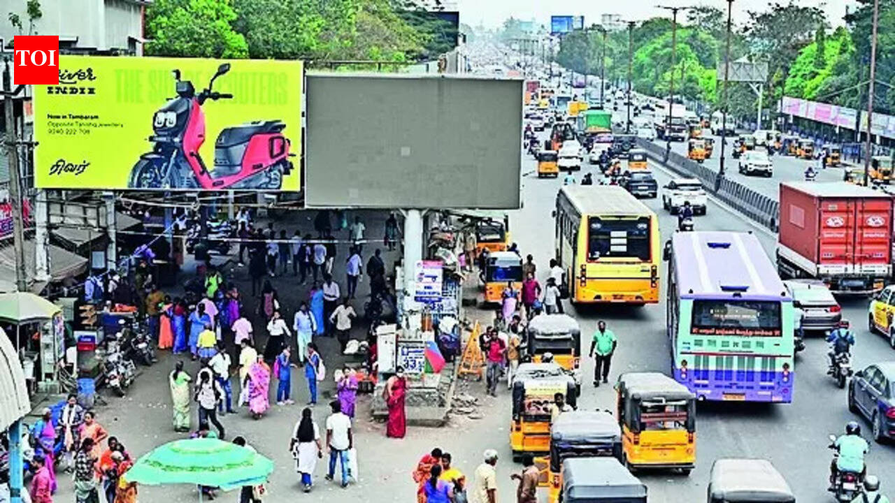 Bus services from Dumka halted as operators seek arrest of assailants