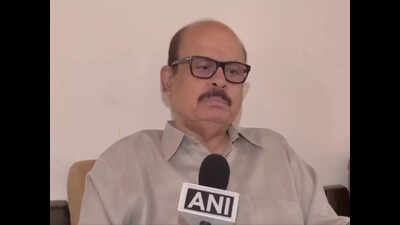 Temple visit with T20 trophy sparks political reactions