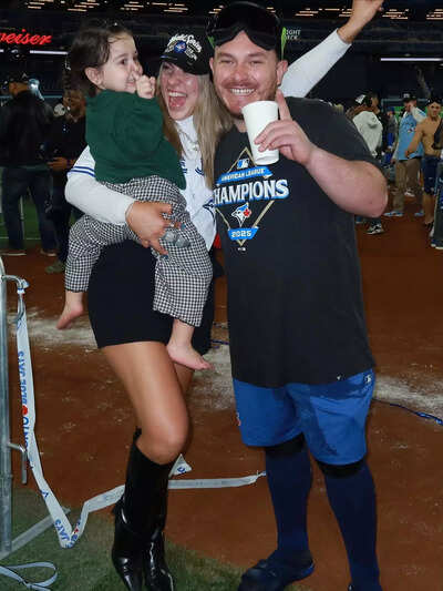 Alejandro Kirk’s wife Sofia Castaneda steals attention with cheerful World Baseball Classic stadium photos