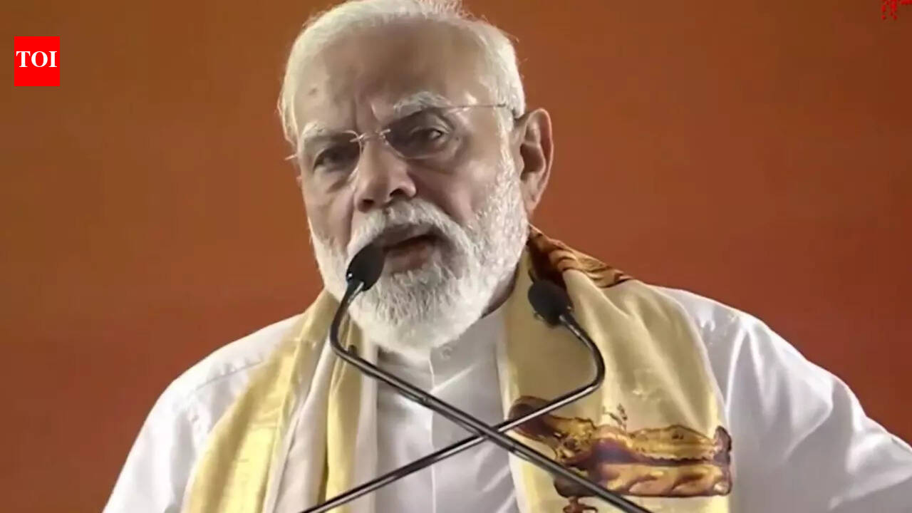 'All help will be given to Indians in Gulf': PM Modi assures in Kerala; attacks Congress for 'politicising' issue