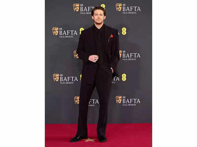 Joe Alwyn joins psychological drama 'Seance On A Wet Afternoon' directed by Tomas Alfredson